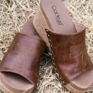 Corkys Women's Tan Leather Mules
